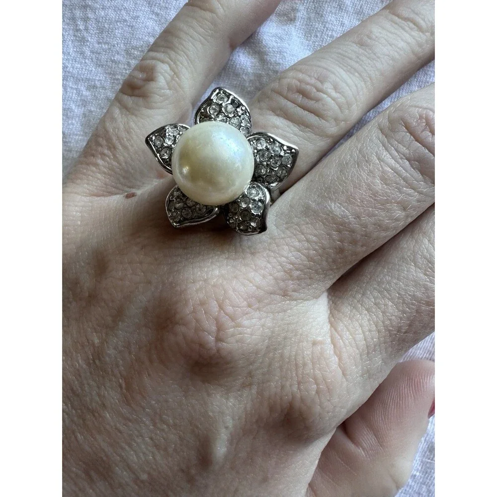 Flower Pearl Silver Rhinestone Ring Size 5.5 Womens - Picture 5 of 6